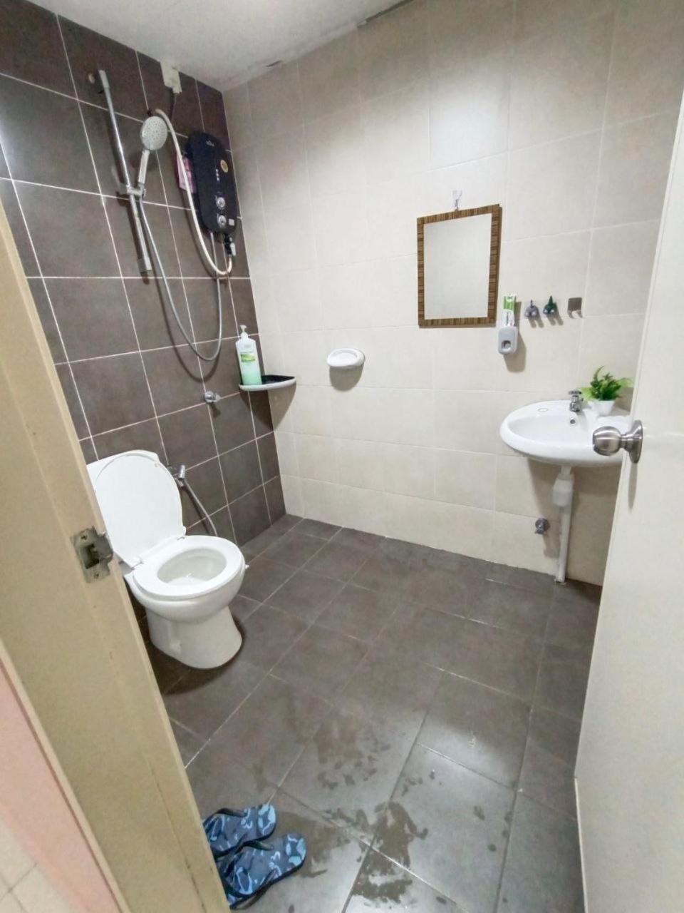 Nena Homestay Setia Alam, Air Conditioned, High Speed Internet Shah Alam Exteriér fotografie